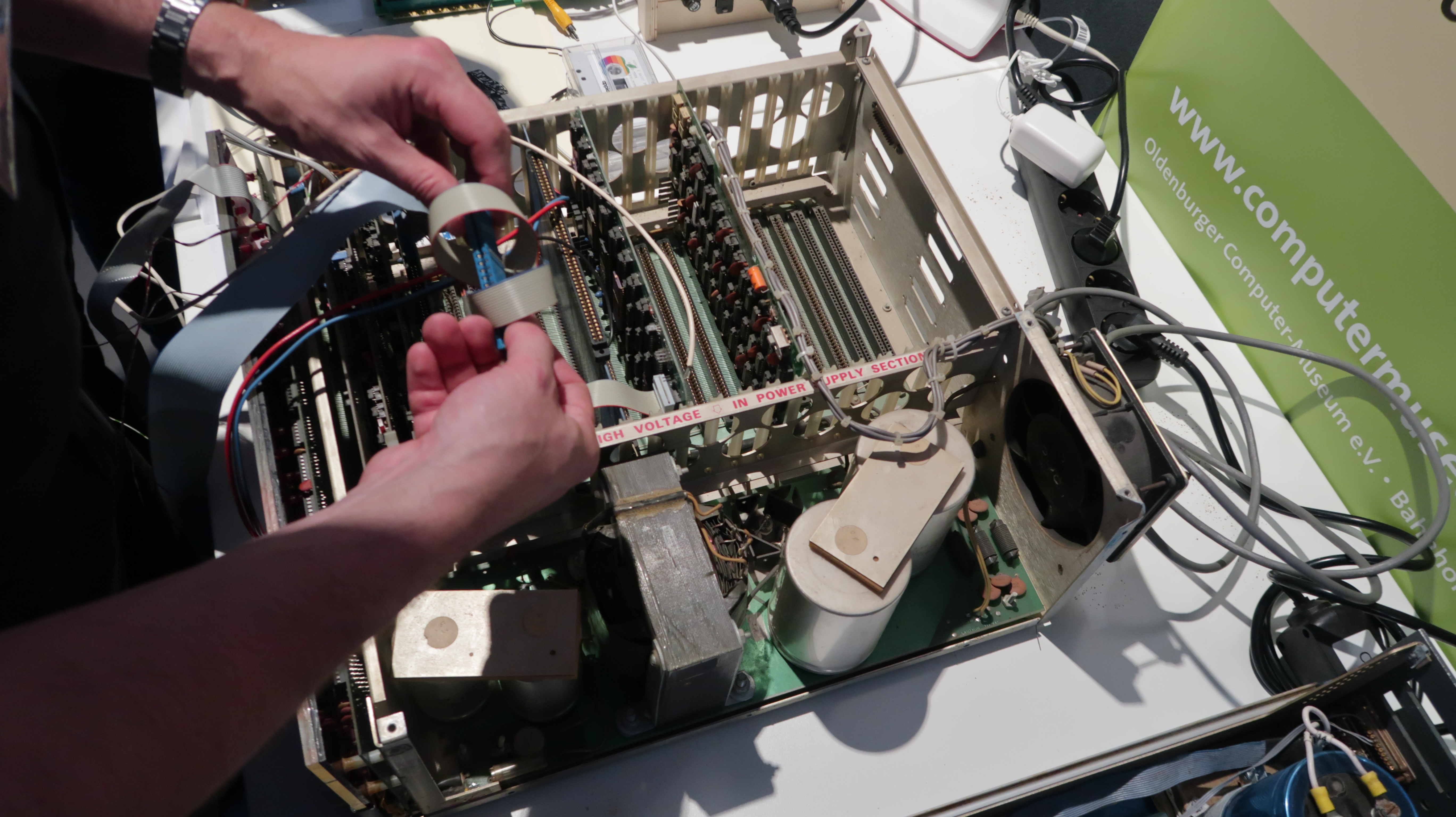 Imsai 8080 opened - 48930049626